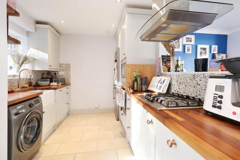 58 Elstree Gardens, Belvedere, DA17 5DN