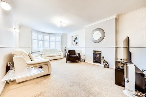 15 Ashdown Crescent, Benfleet, SS7 2LJ