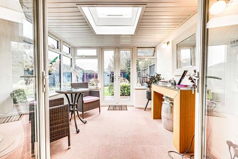 15 Ashdown Crescent, Benfleet, SS7 2LJ