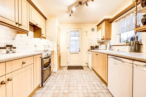 15 Ashdown Crescent, Benfleet, SS7 2LJ