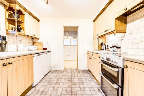 15 Ashdown Crescent, Benfleet, SS7 2LJ