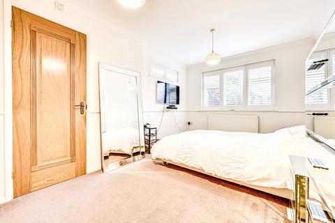 15 Ashdown Crescent, Benfleet, SS7 2LJ