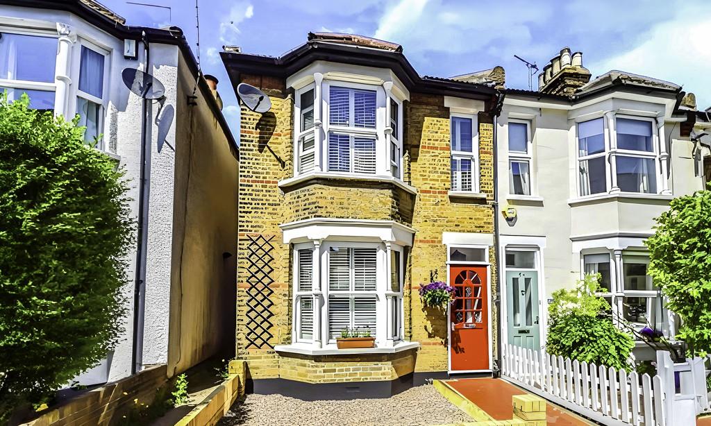 Rectory Grove, LeighonSea 4 bed end of terrace house for sale £500,000