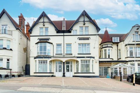 17 bedroom detached house for sale, Grosvenor Road, Westcliff-on-Sea