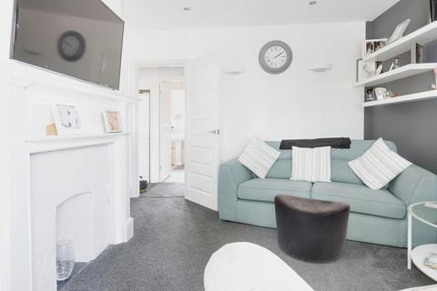 2 bedroom apartment for sale, Fairleigh Drive, Leigh-on-Sea