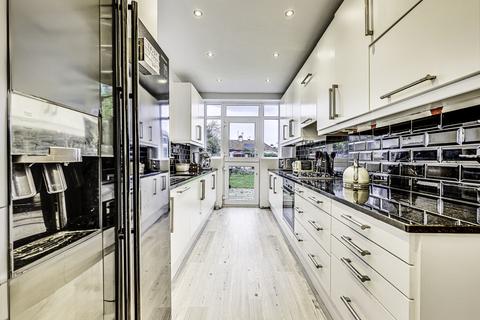 37 Thorpedene Gardens, Shoeburyness, Southend-on-sea, SS3 9JE
