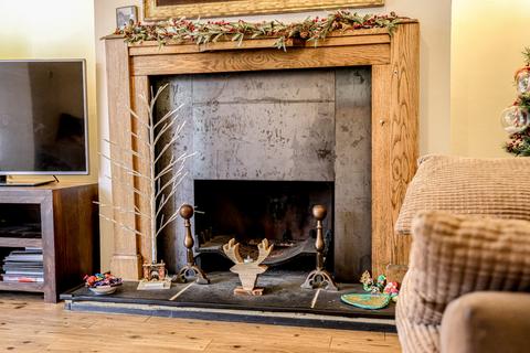 37 Thorpedene Gardens, Shoeburyness, Southend-on-sea, SS3 9JE