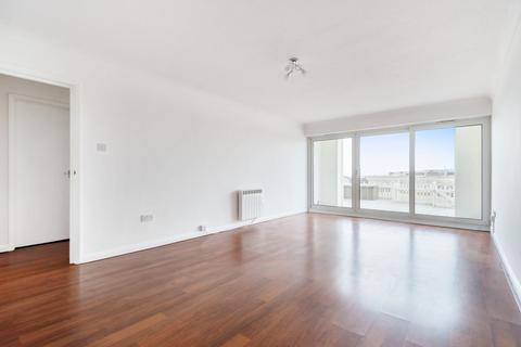 2 bedroom ground floor flat for sale, East Bracklesham Drive, Bracklesham Bay, PO20