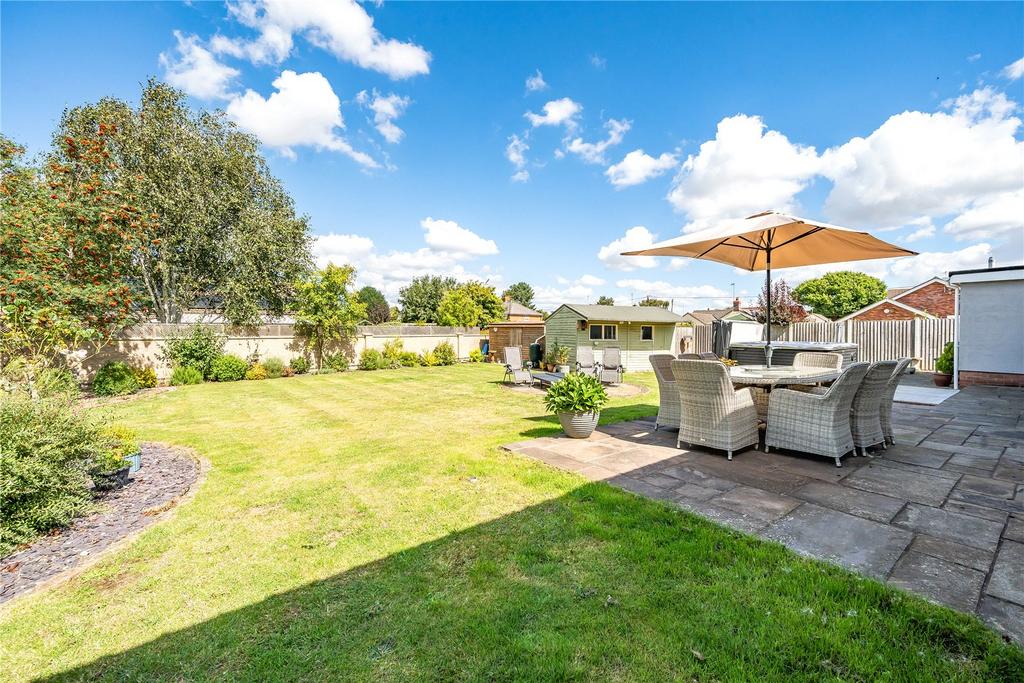 Heath Road, Thurston, Bury St Edmunds, Suffolk, IP31 5 bed detached