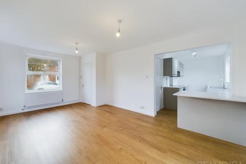 3 bedroom semi-detached house to rent, Bunbury Road, Bury St Edmunds, IP32