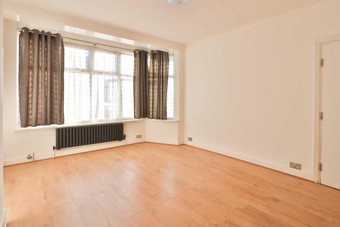 4 bedroom terraced house to rent, Burlington Road, New Malden