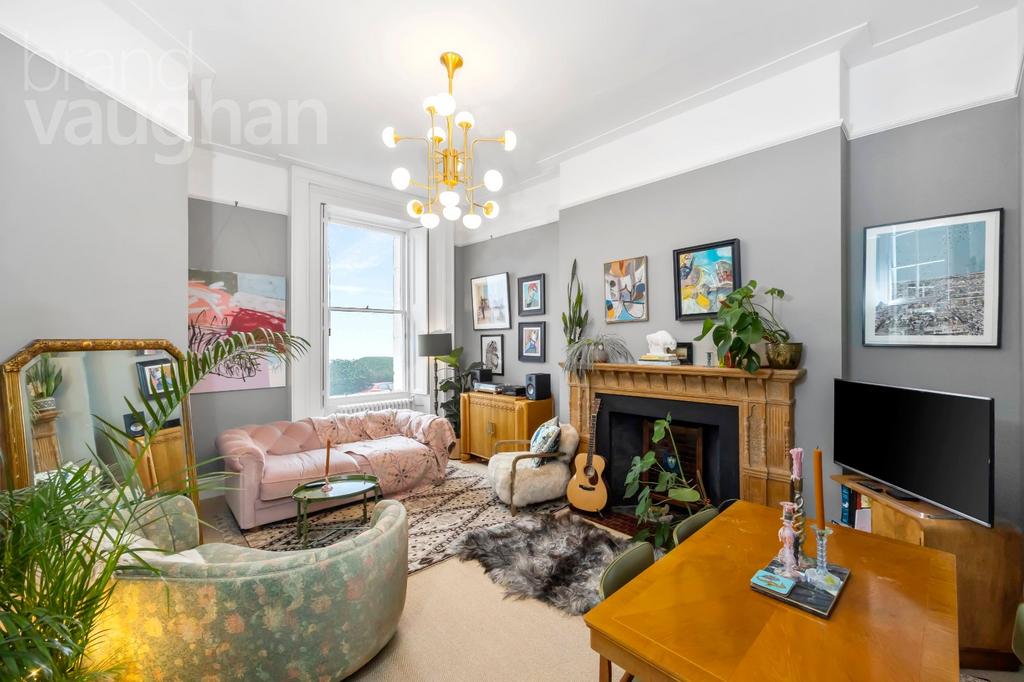 Lewes Crescent, Brighton, East Sussex, BN2 1 bed flat for sale £375,000