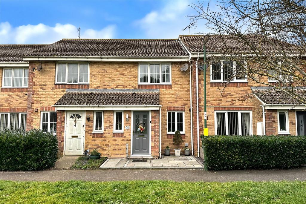 Close, Littlehampton, West Sussex 2 bed terraced house for sale