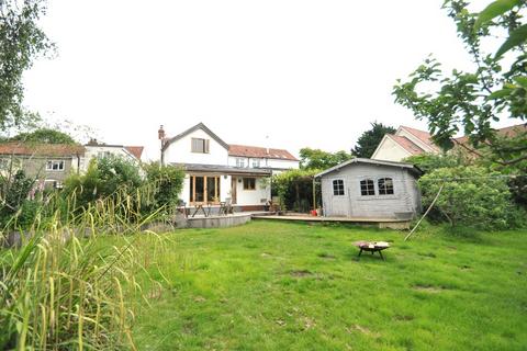 3 bedroom semi-detached house for sale, Southwold Road