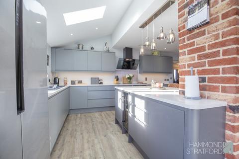 1 Nelsons Loke, Great Ellingham, Attleborough, NR17 1HG