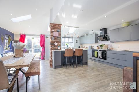 1 Nelsons Loke, Great Ellingham, Attleborough, NR17 1HG