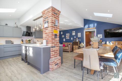 1 Nelsons Loke, Great Ellingham, Attleborough, NR17 1HG