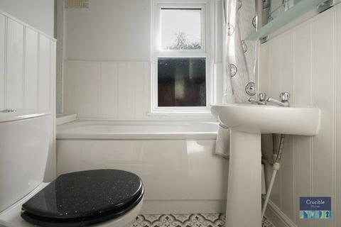 337 Halifax Road, Sheffield, S6 1AE