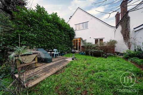 129 Wentworth Road, London, NW11 0RJ