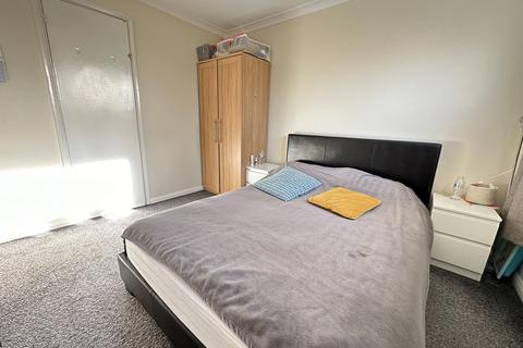 10 Fircroft Close, Woking, GU22 7LZ