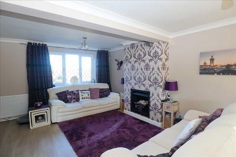 4 bedroom semi-detached house for sale, Barnfield Close