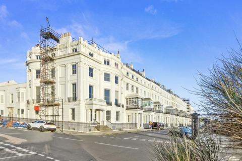 2 bedroom apartment for sale, Chichester Terrace, Brighton BN2