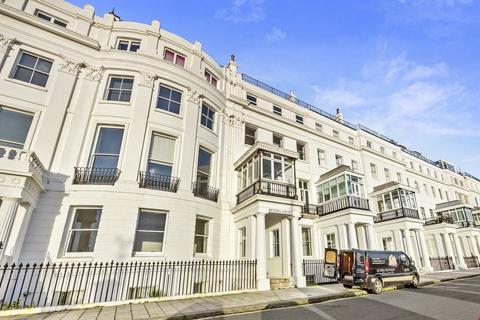 2 bedroom apartment for sale, Chichester Terrace, Brighton BN2
