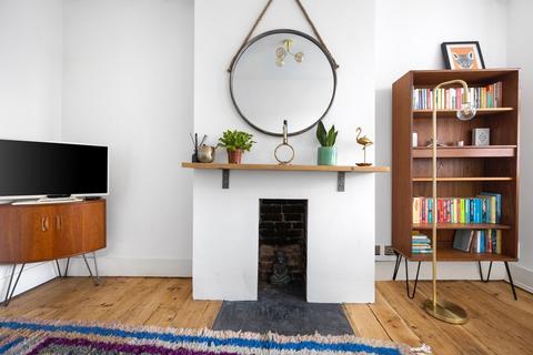 8 Bear Road, Brighton, BN2 4DA