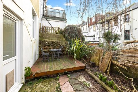 8 Bear Road, Brighton, BN2 4DA