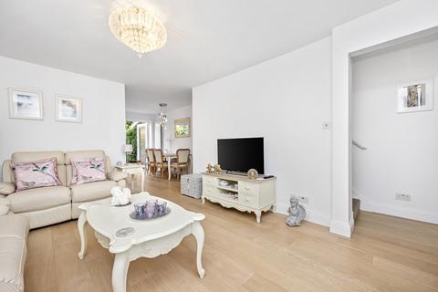 12 Barry Walk, Brighton, BN2 0HP