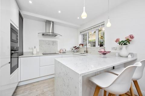 12 Barry Walk, Brighton, BN2 0HP