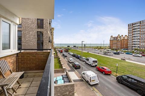 2 bedroom flat for sale, Grand Avenue, Hove BN3