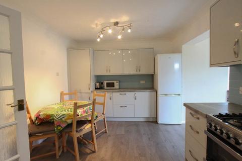 13 Batemans Road, Brighton, BN2 6RD