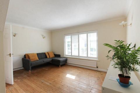13 Batemans Road, Brighton, BN2 6RD