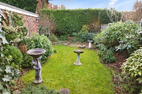 4 Brailes Drive, Sutton Coldfield, B76 2UW