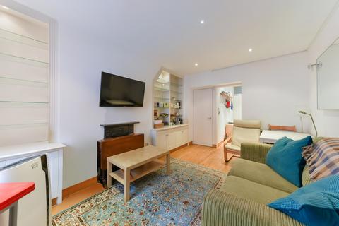 1 bedroom flat to rent, Beaumont Buildings, Martlett Court, London