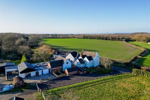 3 bedroom barn conversion for sale, Lullington Road, Coton-in-the-Elms