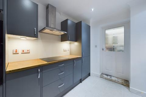 37 Denton Road, Burton-on-trent, DE13 0PZ