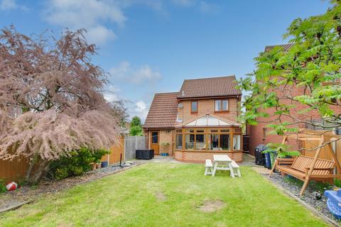 3 bedroom detached house for sale, Swallow Court, St. Neots PE19