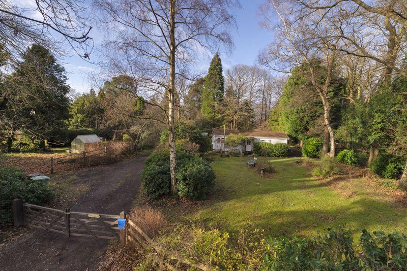 POTENTIAL DEVELOPMENT OPPORTUNITY The Retreat, Hatmill Lane
