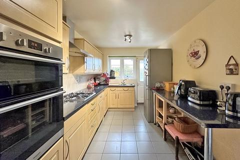 33 Smallshire Close, Wednesfield, Wolverhampton, WV11 3SL