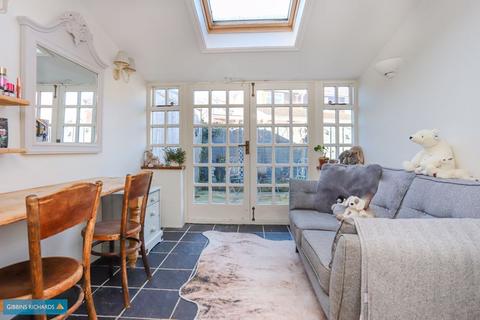 3 bedroom cottage for sale, SHERFORD ROAD - characterful interior