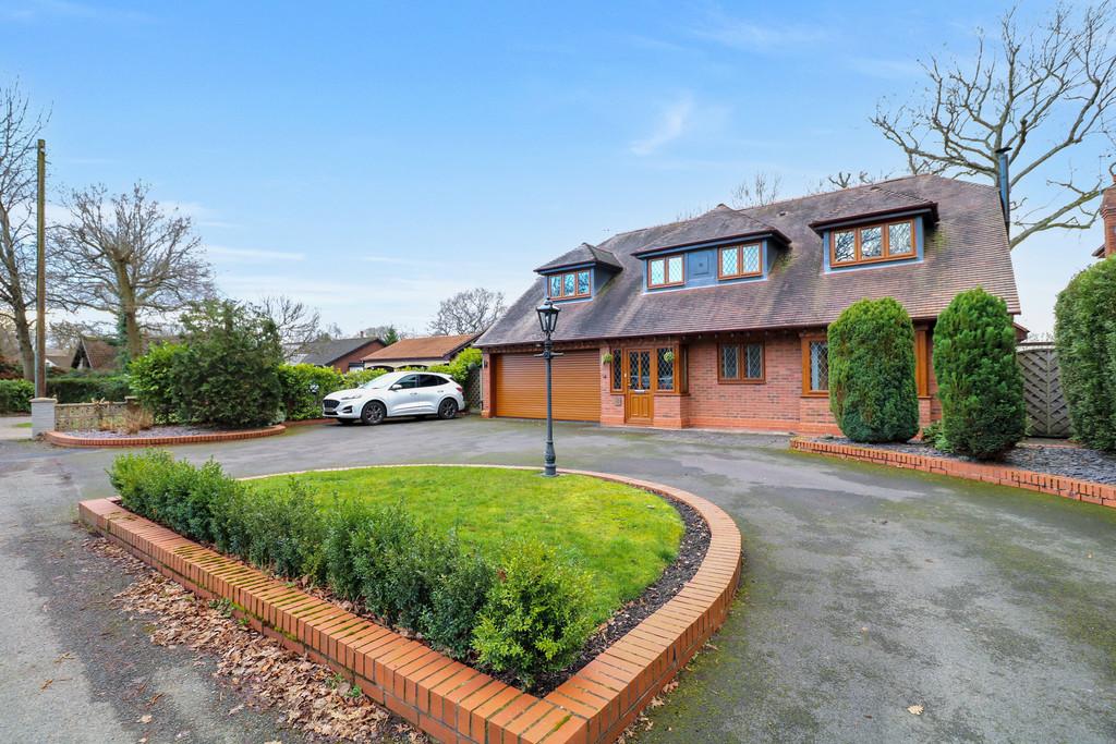 Birchy Close, Solihull B90 5 bed detached house for sale £995,000