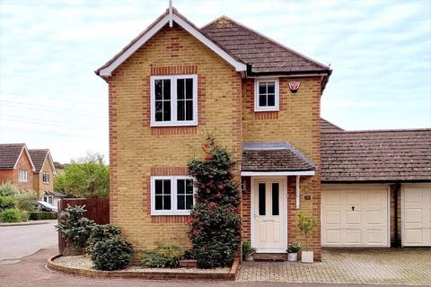 3 bedroom detached house for sale, St. Marys Close, Etchinghill