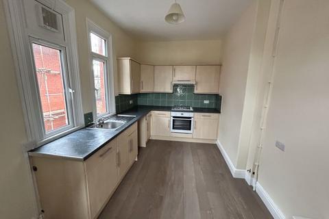 3 bedroom apartment for sale, Woodland Road West, Colwyn Bay