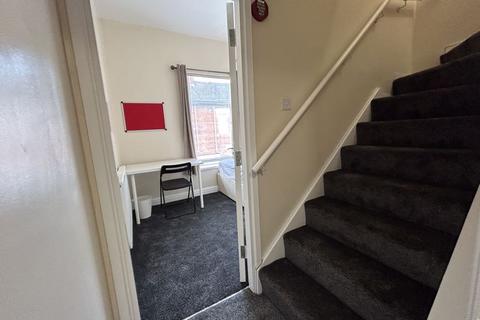 4 bedroom terraced house for sale, Ashford Street, Stoke-On-Trent