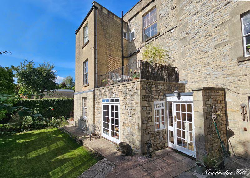 Entrance to rear of