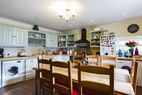 2 bedroom ground floor flat for sale, Newbridge Hill, Newbridge, Bath