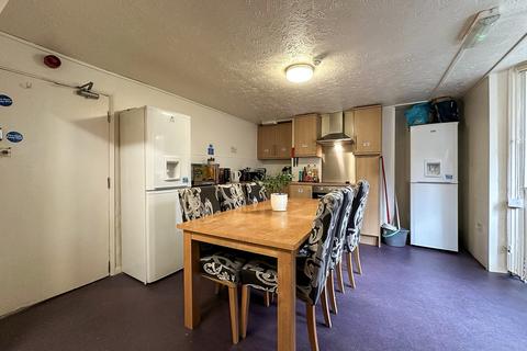 1 bedroom in a house share to rent, Bateman Street, Lower Ground CB2