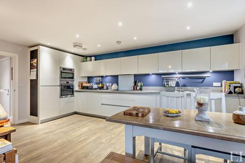 1 Overhill Close, Trumpington, Cambridge, CB2 9FE